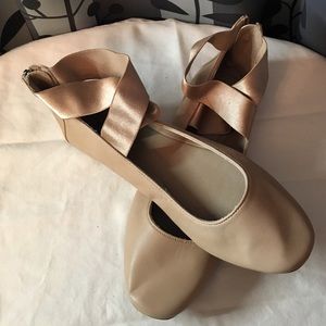 KENNETH COLE Ballet Flats